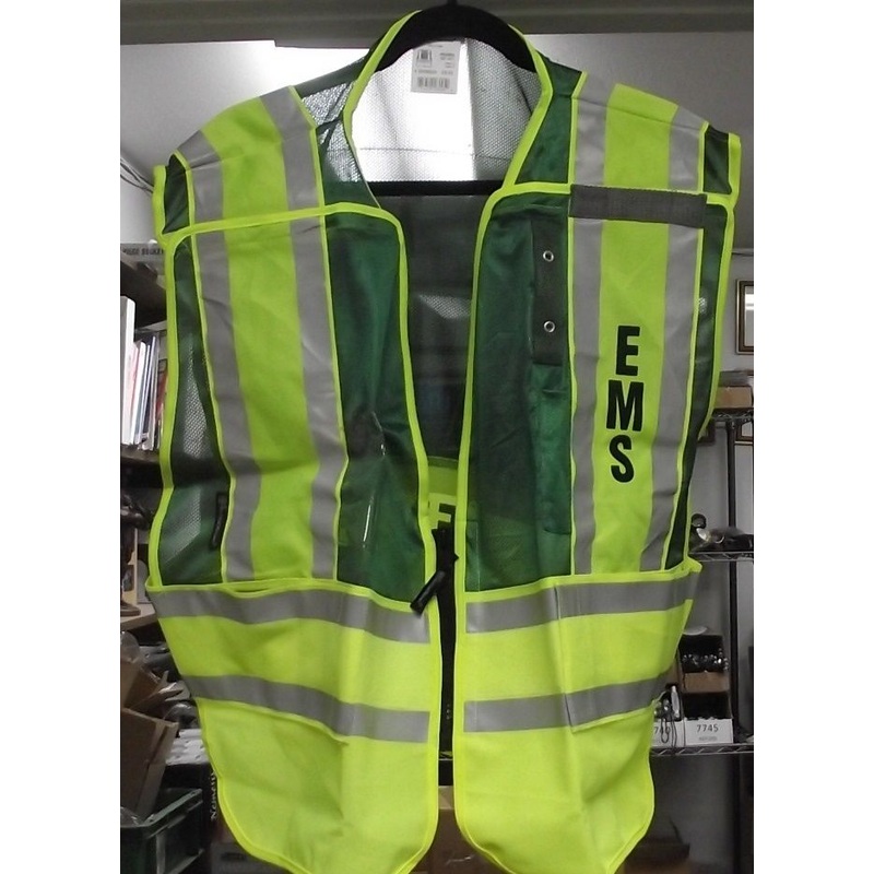 Smith & Wesson SVSW026 EMS Safety Vest Class 2